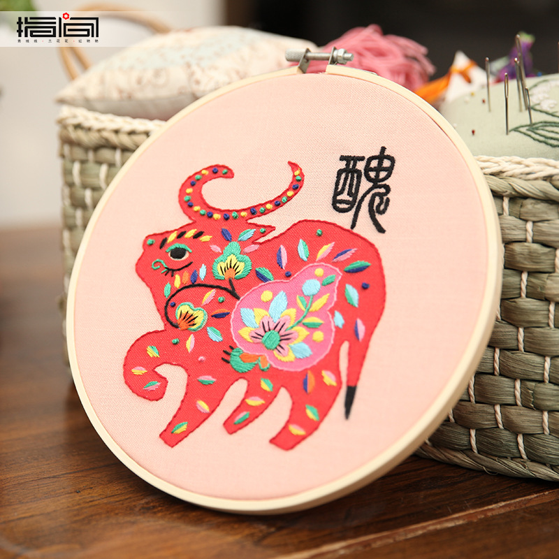 Bordado DIY material de mano bolsas de bordado Lu tela primaria bordado cinta tridimensional bordado zodiaco cerdos bordado bambú tensión colgar creativo