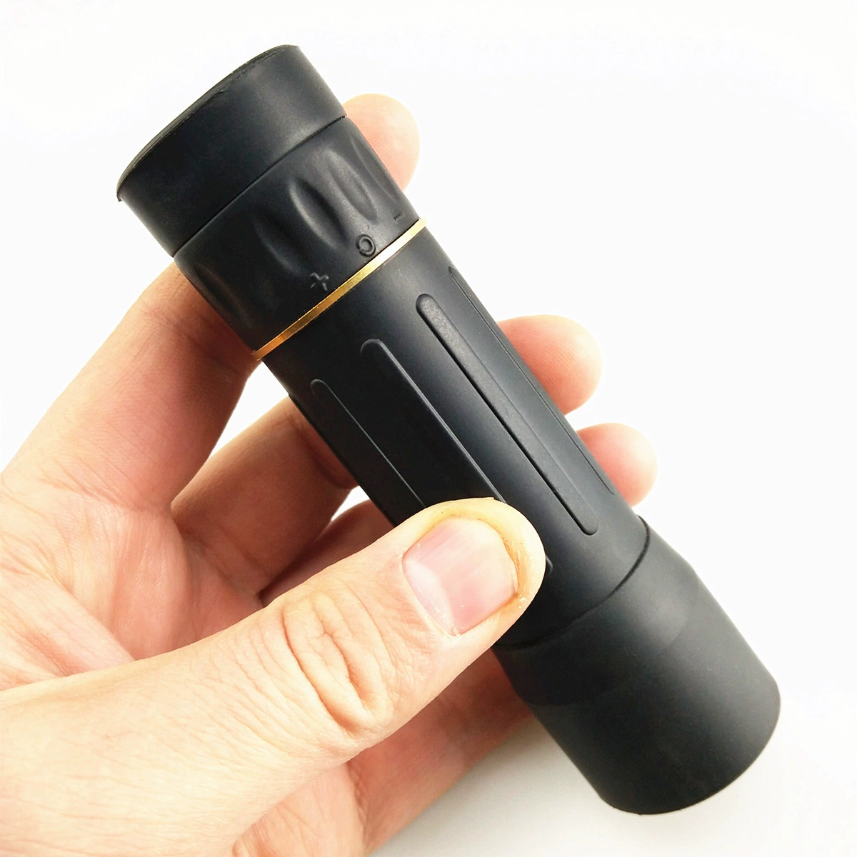 Прямой черный Мощный мини-портативный ночное видение с высокой четкостью и низким уровнем освещенности Не инфракрасный монокулярный телескоп 10x25