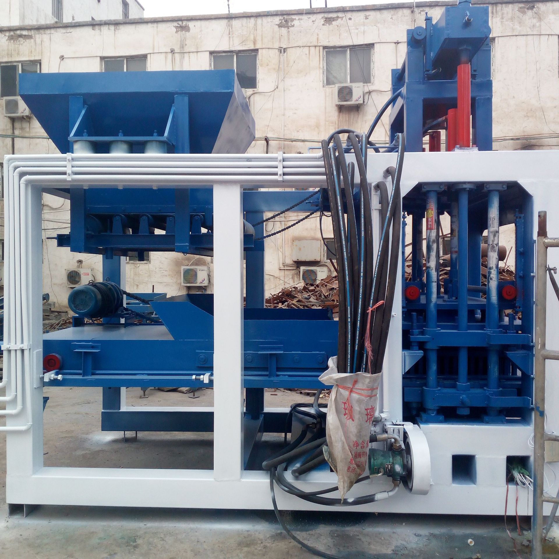 QT10-15  液压免烧水泥砖机 空心砖机 可做各种建筑砖路面砖