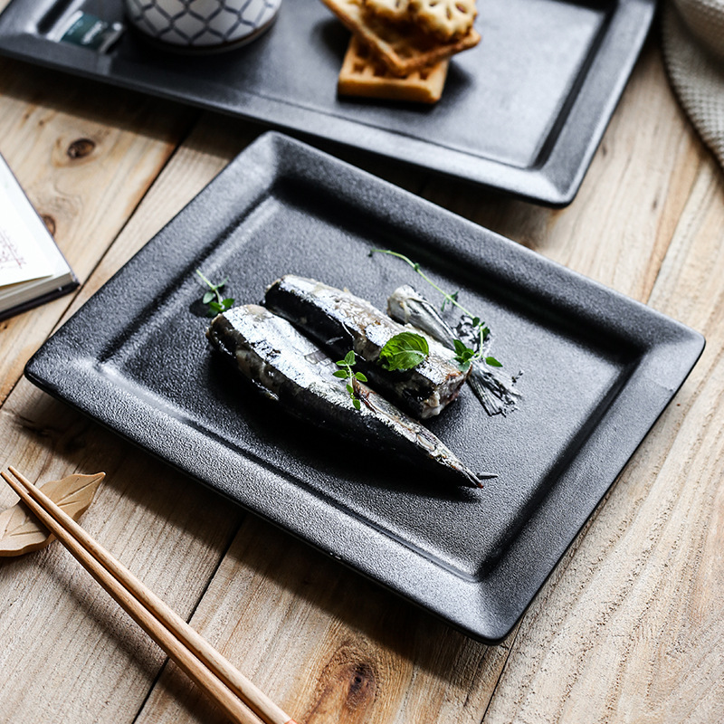 Plato de ensalada de carne occidental Plato de cena cuadrado de cerámica negro