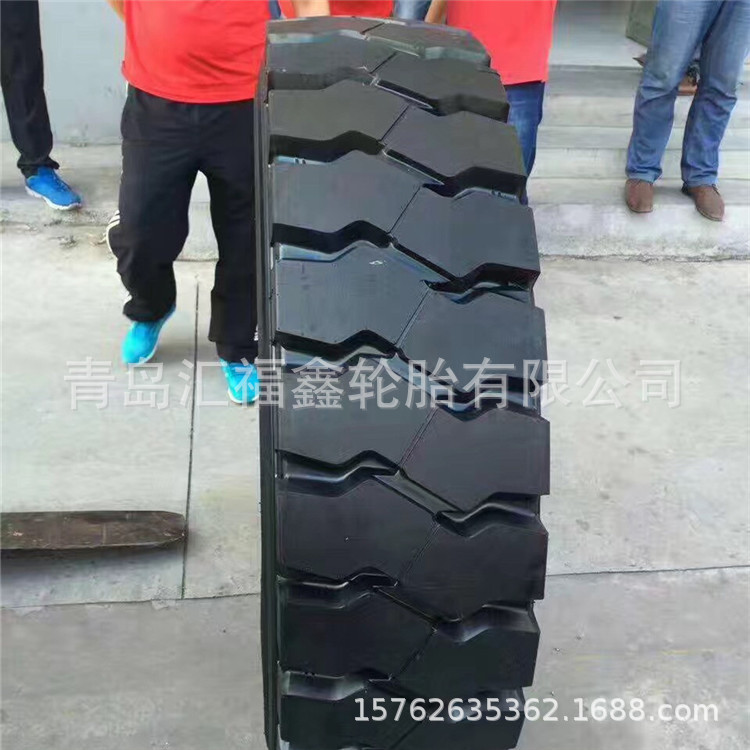 1300R25 13.00R25 矿用翻斗车钢丝工程轮胎自卸车宽体车轮胎