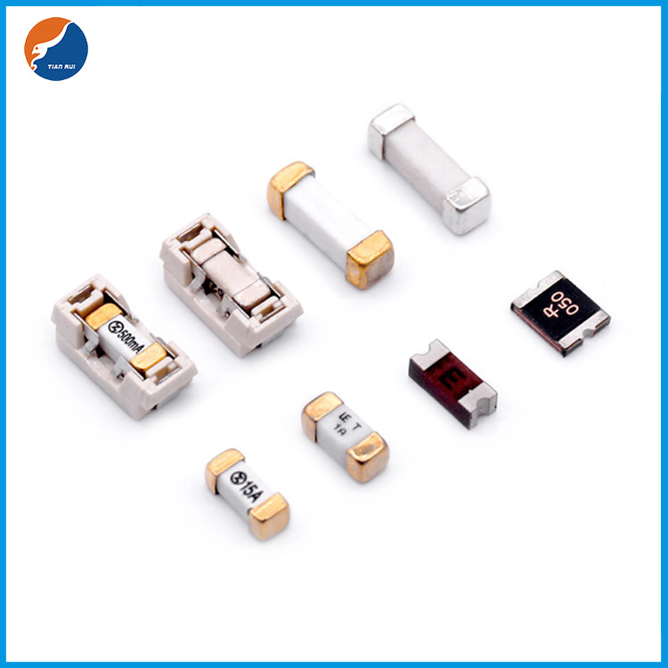0.5-15A 125V 250V 300V LED驱动器保护 2410 6125 SMD SMT保险丝