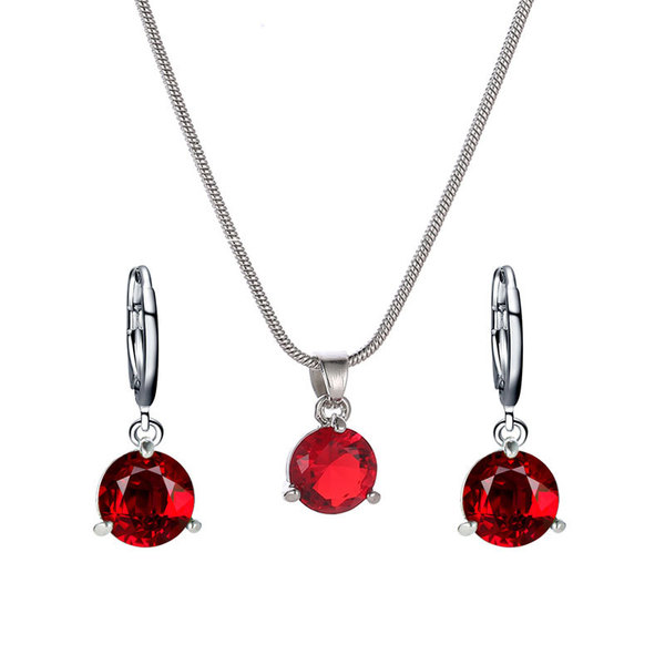 Fashionable elegant necklace and earrings