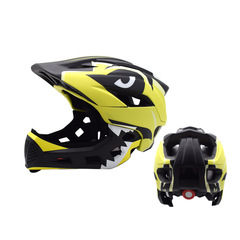 Children's full-face integrated helmet with detachable chin bar and balancing wheel, professional racing-level helmet for kids