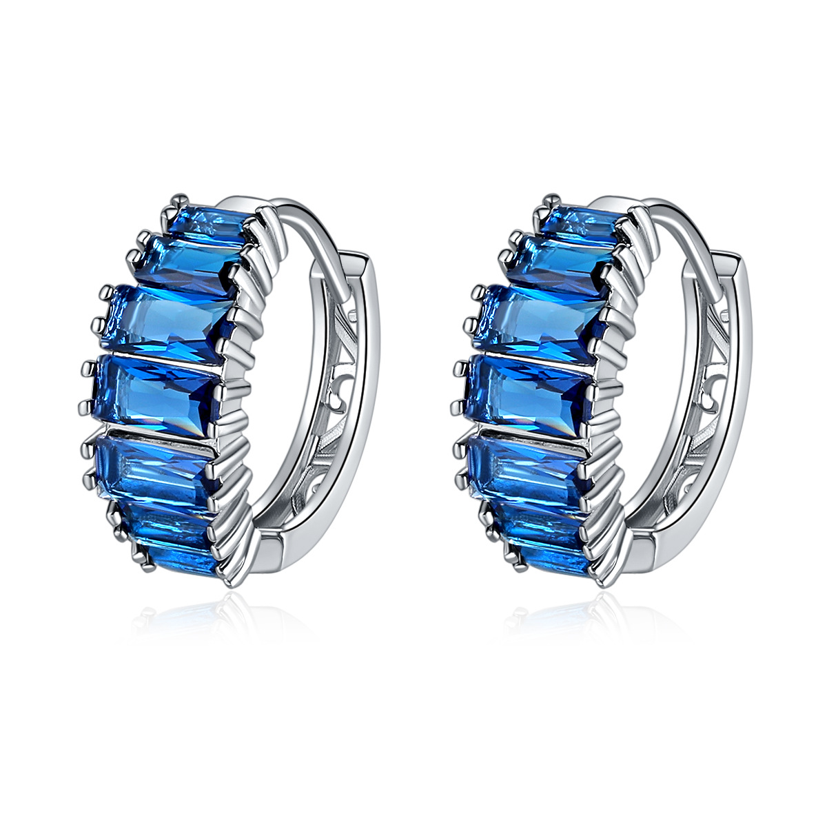 Platinum square earrings with zircon