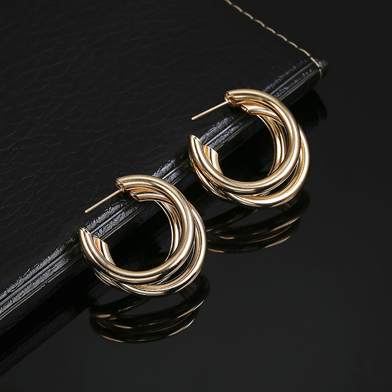 Pendientes pequeños en forma de C de múltiples capas - Estilo frío europeo/americano, ecológico, pendientes geométricos versátiles con textura de metal