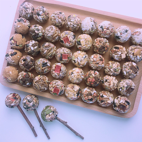 250 free shipping pet snacks 28MM grain teething balls, pet food, squirrel, rat, hamster, grain balls