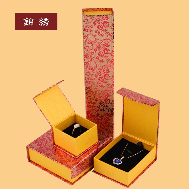 Розовое золото, передний магнит, черный фон, коробка для упаковки ювелирных изделий, можно использовать в качестве коробки для колец, коробка для подвески, коробка для браслета, коробка для ожерелья