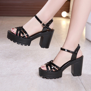 2020T Cheongsam Show Shoes Fishmouth Thick Heel Waterproof Platform Thick Sole High Heel Patent Leather Sandals Women's Summer Large Size Sandals