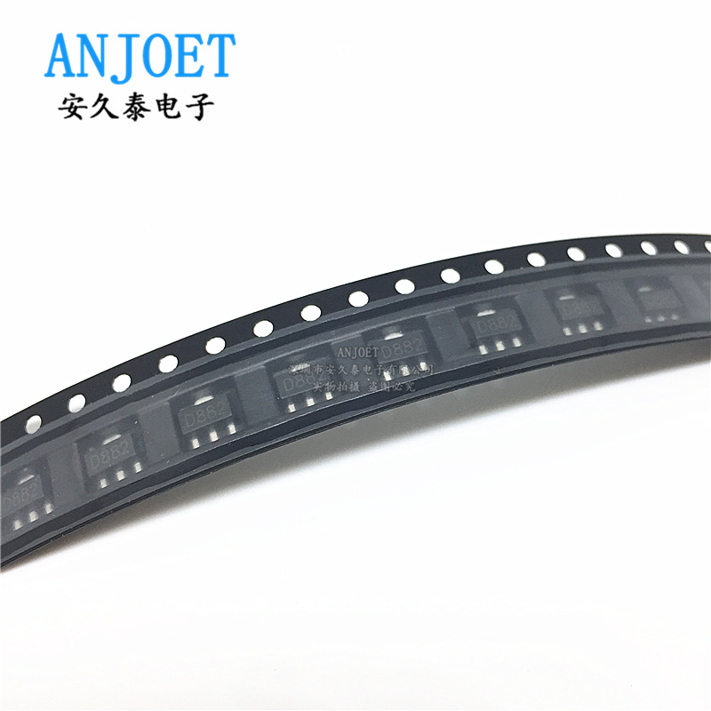 贴片三极管 2SD882 2SB772 B772/D882 3A30V 功率晶体管 SOT-89