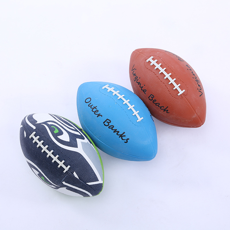 In stock, durable American footballs, children's sports class toys, youth football teaching aids, wholesale from manufacturers.