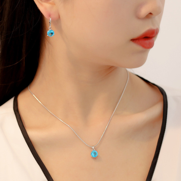 Fashionable elegant necklace and earrings