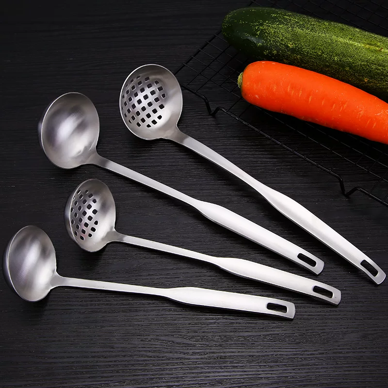 304 stainless steel soup spoon for hot pot, soup leakage sand light technology thickened colander kitchen small products