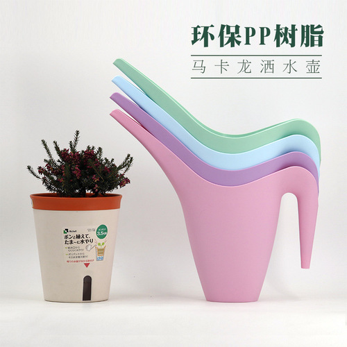 Cross-border gardening tools 1L/1.8L watering kettle, long spout watering kettle, children's candy-colored plastic watering kettle wholesale
