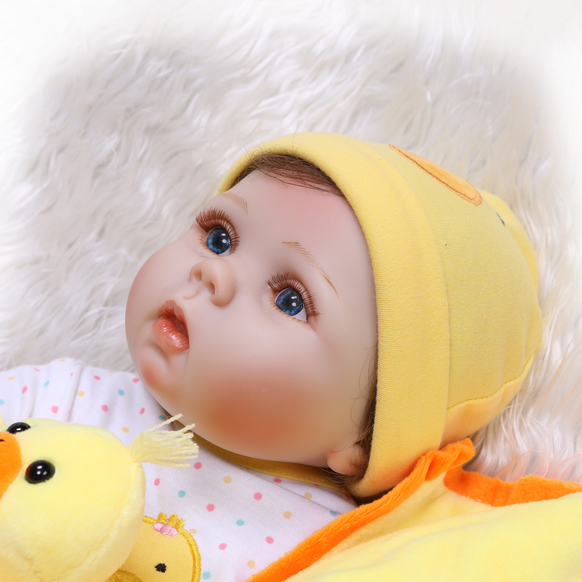 Venta caliente transfronteriza recomendar pegamento completo simulación bebé muñeca ropa de bebé modelo lindo muñeca llena de silicona