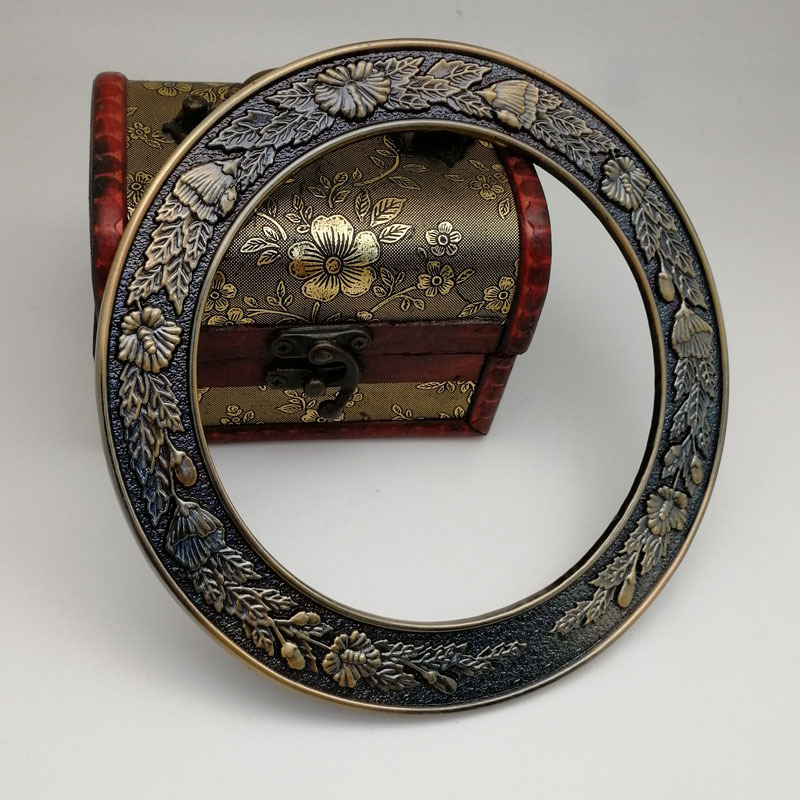Plastic bronze round photo frame with accessories