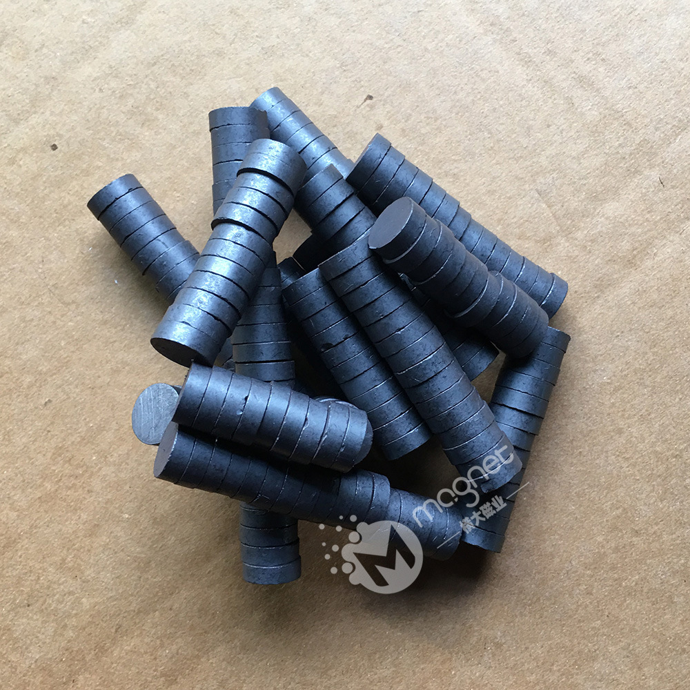 D13*3  品质工厂：湿压吸铁石 铁氧体磁钢 圆形磁石 用磁磁铁