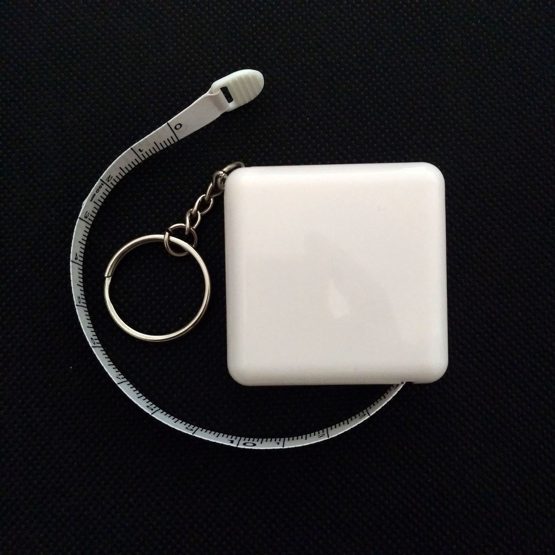 行便携式1.5米60英寸钥匙扣多功能白色卷尺 美式广告测量英制卷尺