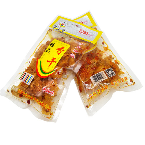 Stupid boy 60g premium smoked tofu, spicy snack bean skin, leisure food, spicy bean product