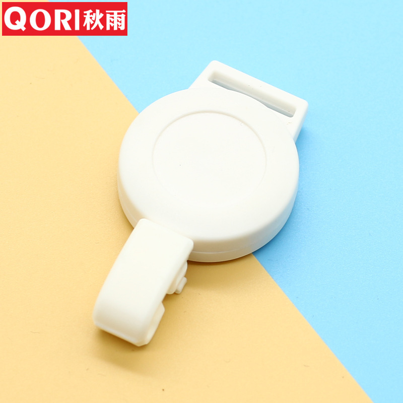 1.5 Square Ear-Shaped Easy-Pull Retractable Clip in Multiple Colors, Direct from the Factory, Portable for School Id, Meal Card, and Document Card