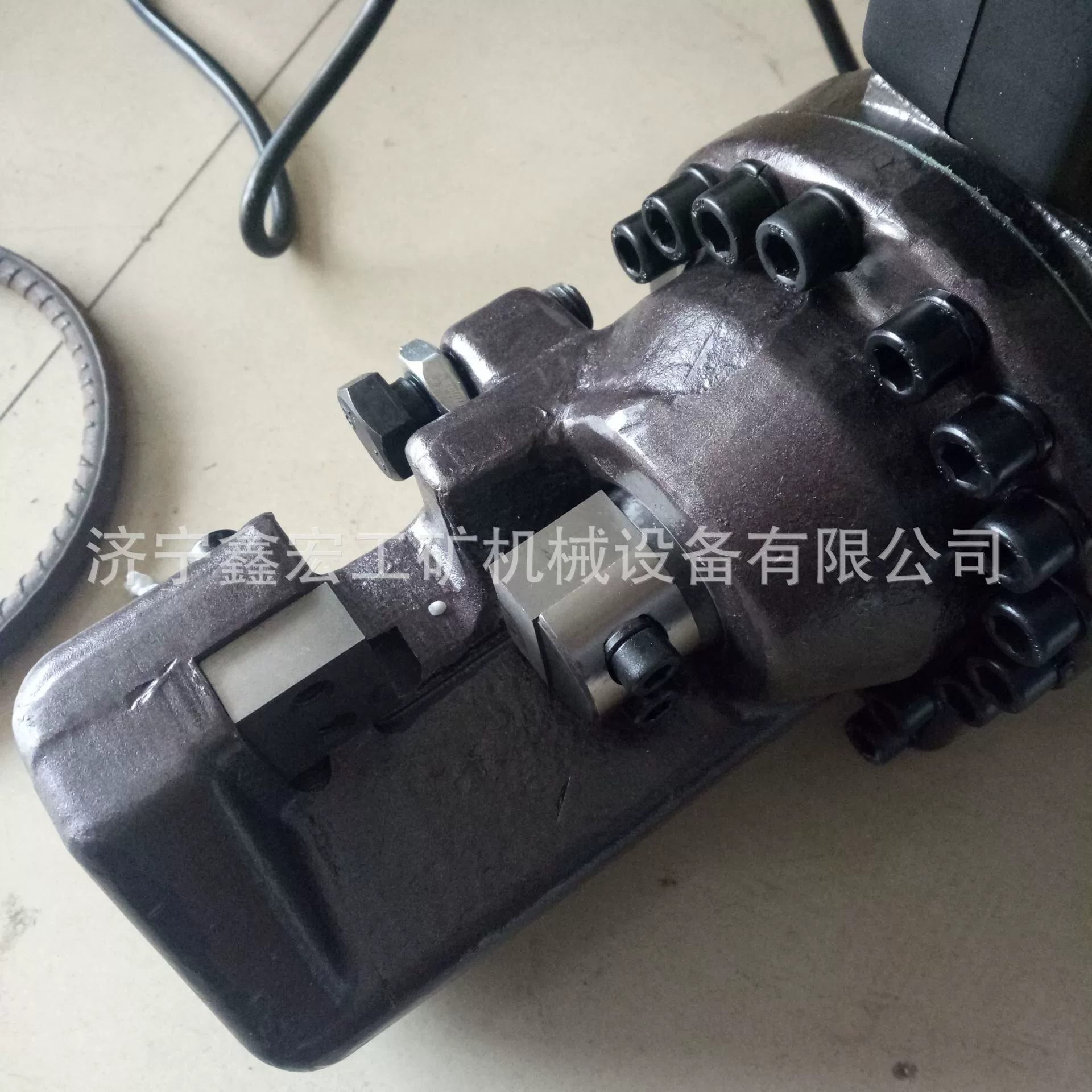 Шаньдун Xinhong электрические ножницы 25 Портативный стальной бар резки зеленого оборудования охраны окружающей среды