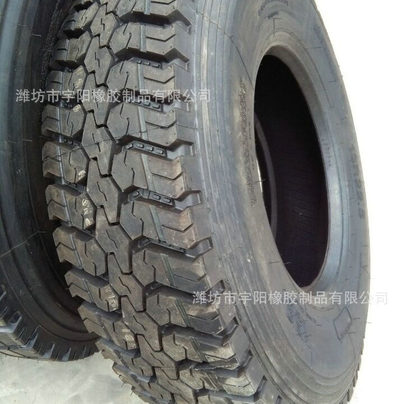 13R22.5 中块载重卡车 运输车轮胎 全钢丝真空胎  加厚