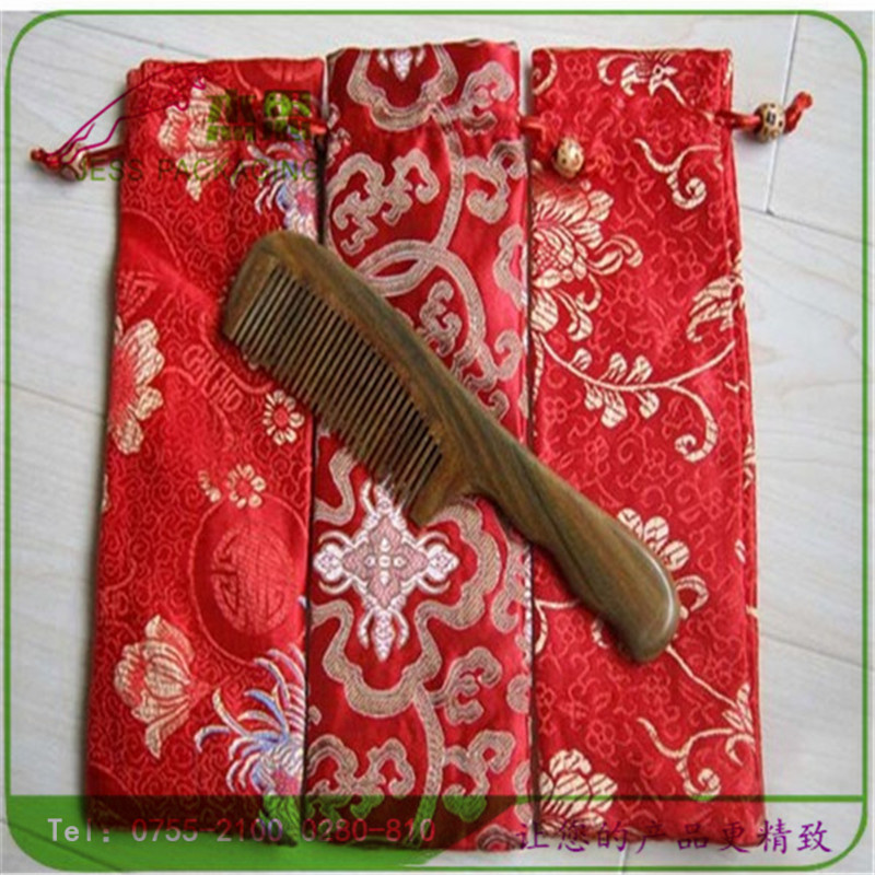 设计2026新款中国风丝绸布牛角梳子拉绳束口袋梳子收纳包量大从优
