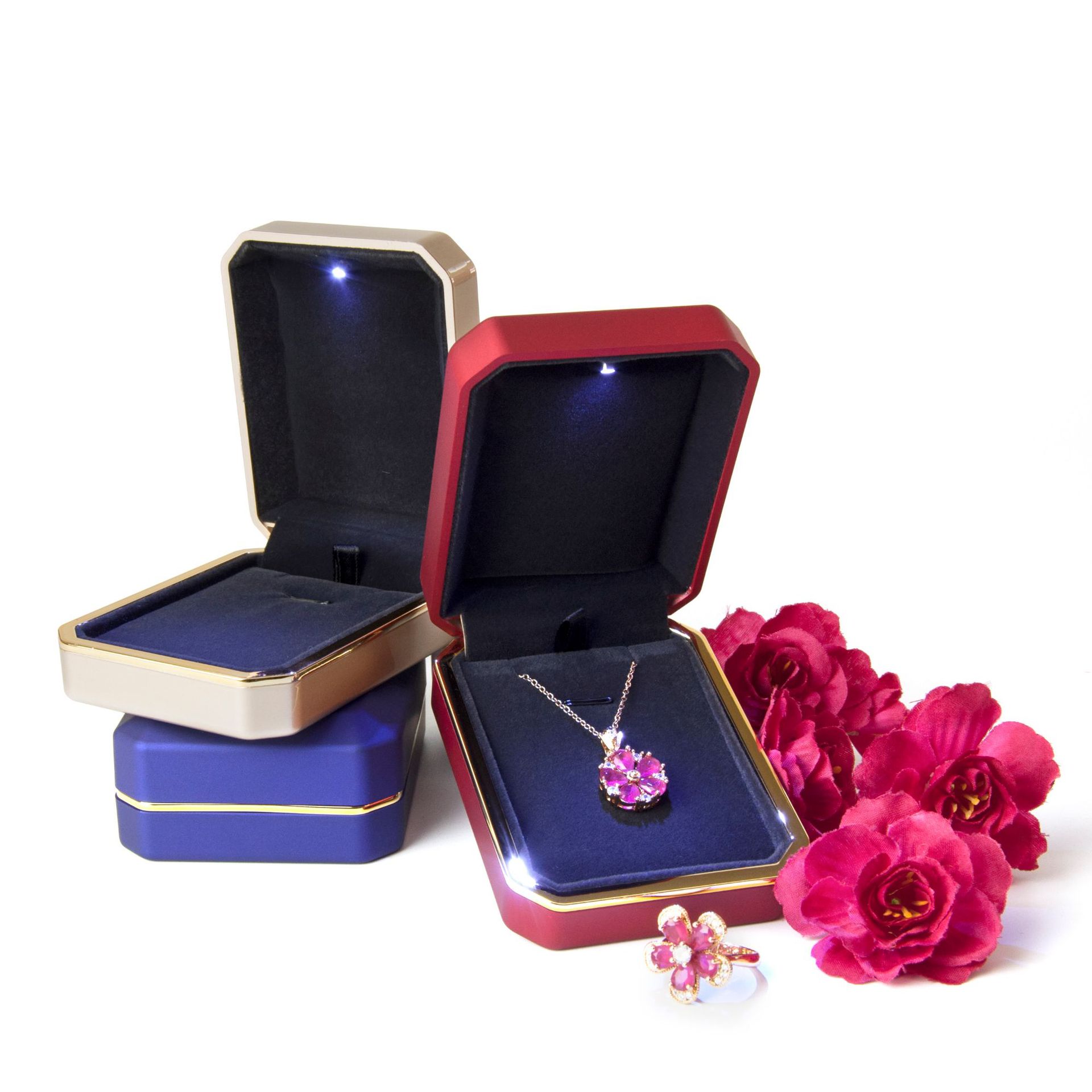 厂家直销高档求婚led射灯首饰盒婚礼珠宝饰品盒耳钉盒套装盒礼品