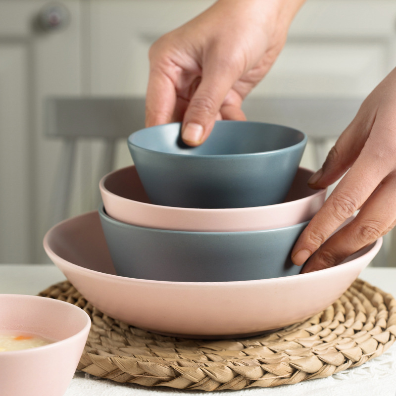 Moda creativa simple vajilla de cerámica traje al por mayor colorido restaurante occidental plato carne taza arroz tazón fideos