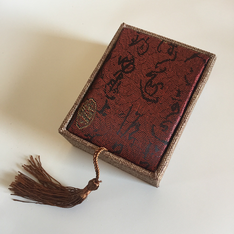 首饰盒厂家直销亚麻布流苏吊坠盒文玩手串挂件盒礼品饰品盒包装盒