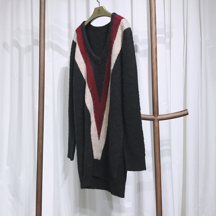 In-Stock Manufacturer Direct Sale New Fashion Elegant Color-Blocking Large V-Neck Double-Layer Knit Loose Sweater Dress Wholesale