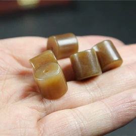 玉器工艺品;宝石工艺品