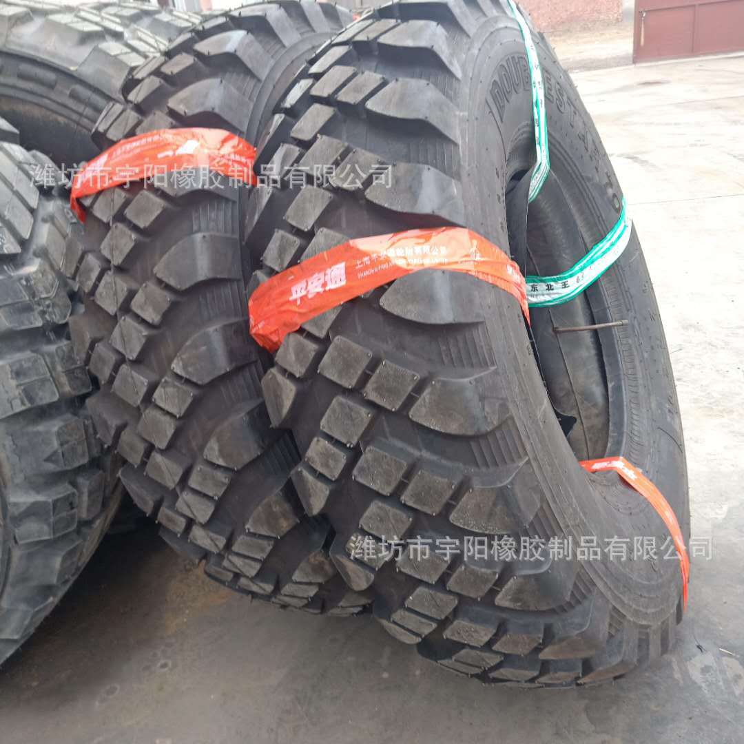 12R20 越野人字 钢丝卡车轮胎