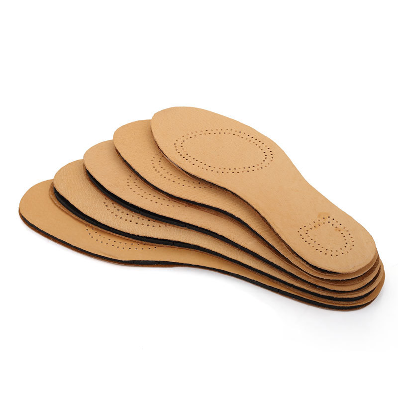 En stock suministro de cuero genuino deportes pad piel de cerdo capa superior pad desodorante absorción del sudor cómodo ultra-Delgado Plantilla de corrección plantilla