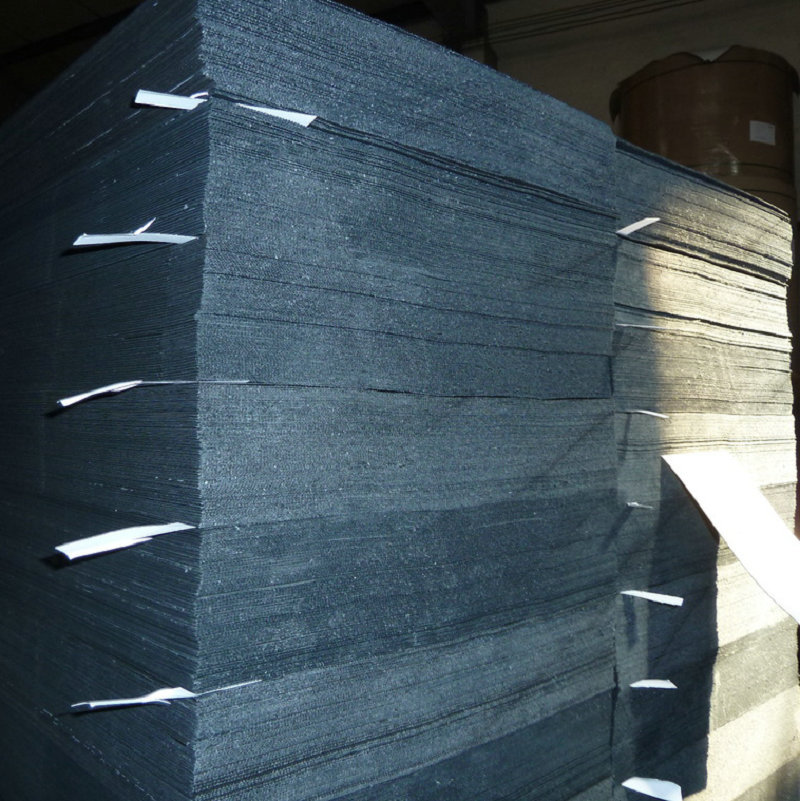 厂家供应黑色瓦楞纸板包装内衬 包装盒内衬瓦楞纸板