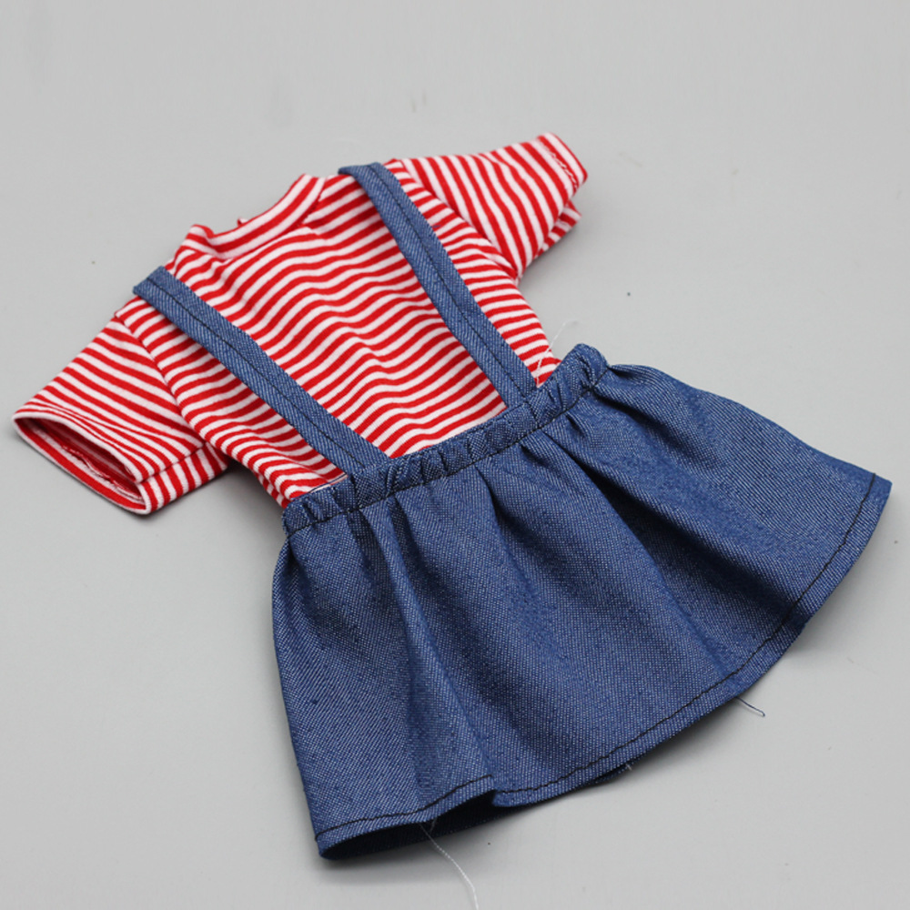 Short -sleeved red+skirt