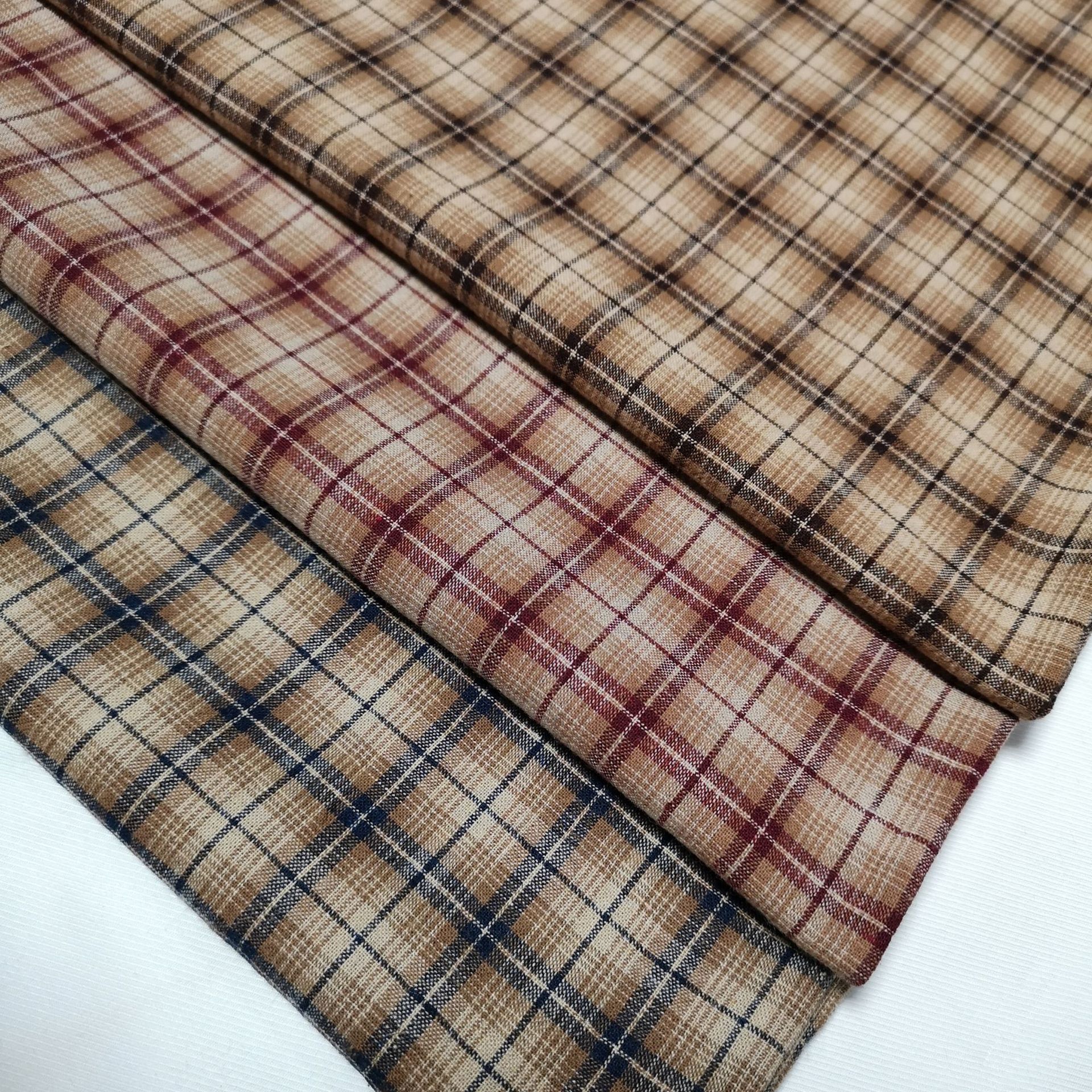 厂家直销全棉色织水洗格子布料衬衫春秋外套连衣裙时装抱枕面料