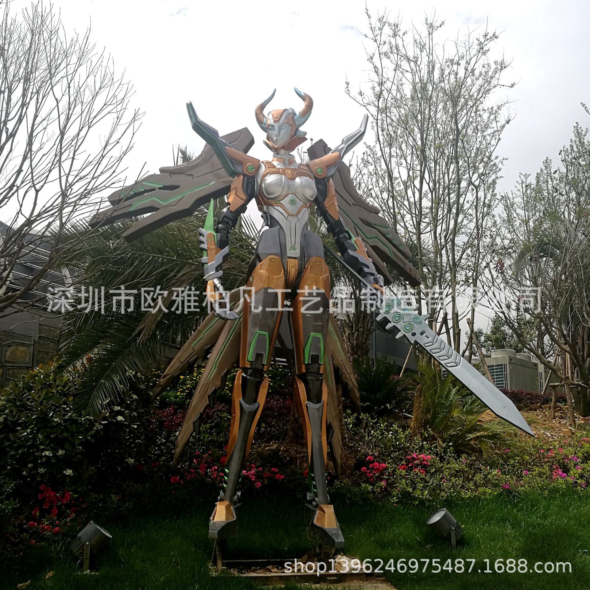 大型玻璃钢雕塑 户外卡通人物 商场装饰售 楼部迎宾雕塑厂家