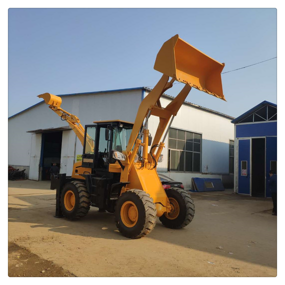 现货热销两头忙 装载挖掘两用一体机 前铲后挖 液压先导控制