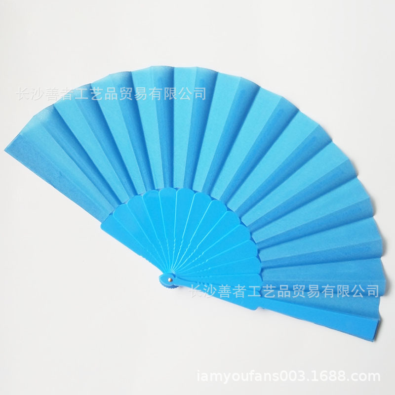 Ventilador fresco de verano, ventilador plegable de plástico de color caramelo, 13 colores, puede imprimir imágenes, ventilador publicitario