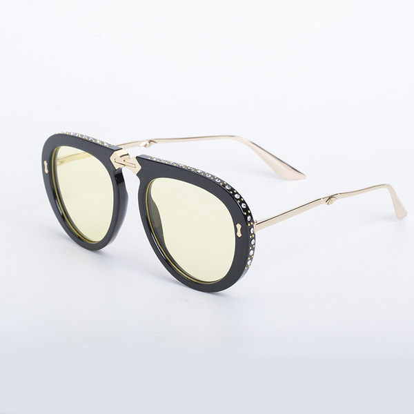 Fashionable sunglasses