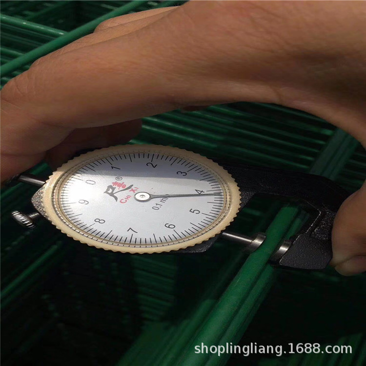 圈地果园隔离防护网铁丝双边丝围栏网双边丝护栏高速公路低碳钢丝