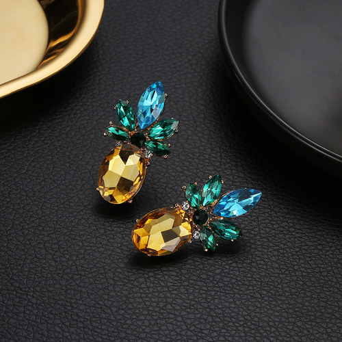 New creative trend cross-border jewelry European and American rhinestones crystal pineapple earrings personalized fruit earrings