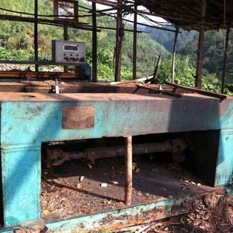 二手建筑木模板成套生 产设备，15层建筑模板生 产设备转让