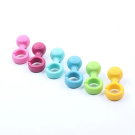 刨子、削皮器;充水热水袋;砧板、菜板