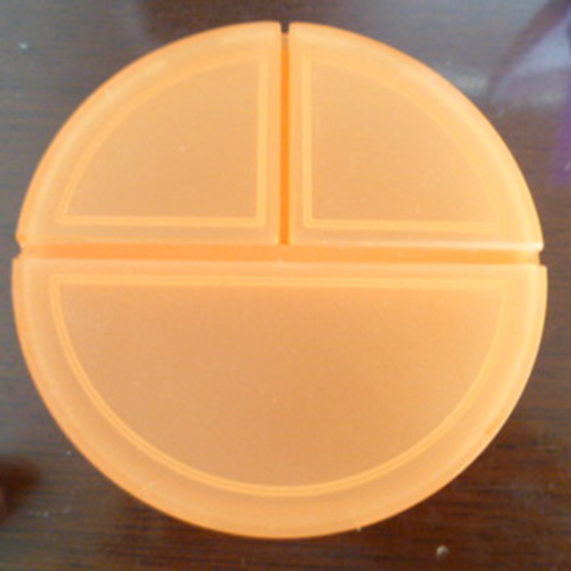 圆形塑料药盒 便携储药盒 创意旅行药丸盒