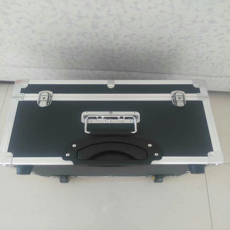 厂家直供江苏泰州黑色拉杆航空箱内部EVA开槽