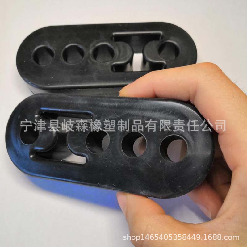 メーカー直販の多孔マフラーのハンモック高強度高硬度四穴は延長型排気管フックを調節できます。