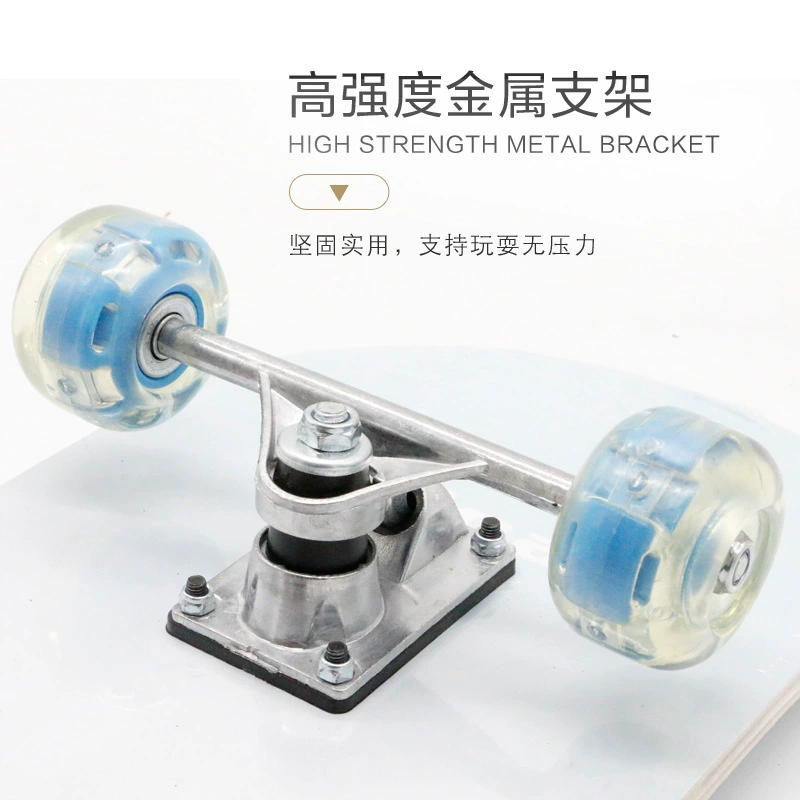 Skateboard (Model 3108) 80 cm, Maple Deck, Aluminum Bracket, LED Flash Wheels