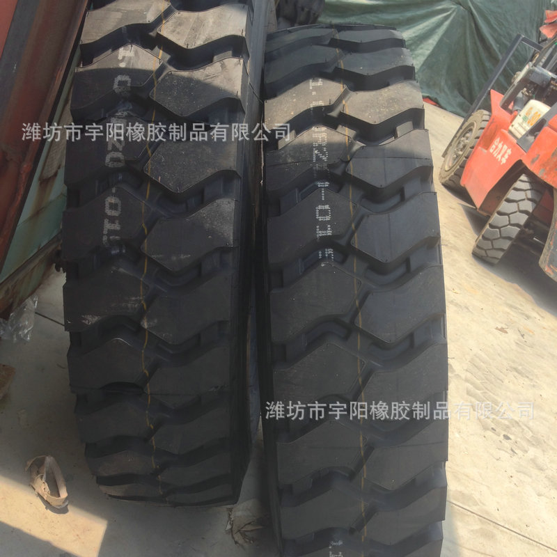 钢丝胎11.00R20载重卡车 客车轮胎 1100R20